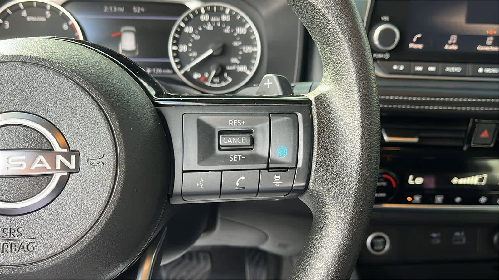 Used 2022 Nissan Rogue SV AWD/4WD image 14