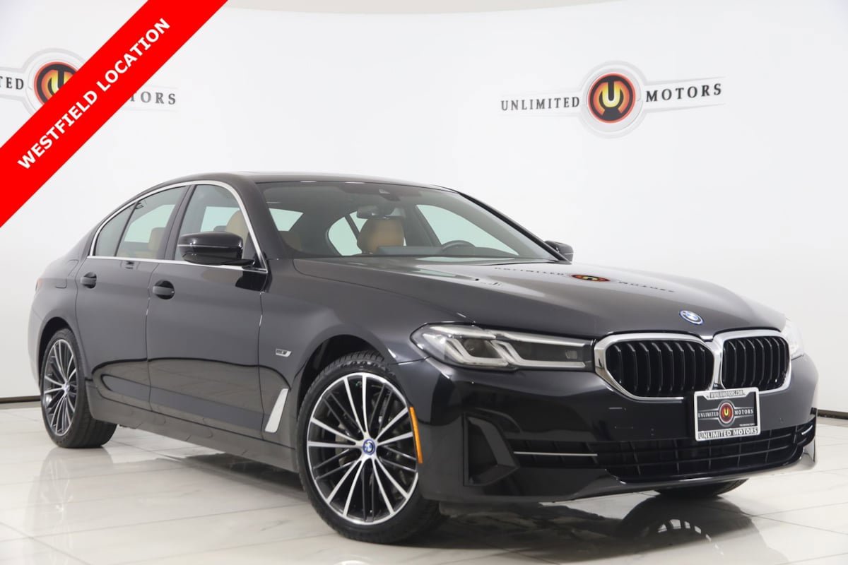 Used 2023 BMW 530e xDrive w/ Premium Package AWD/4WD image 1