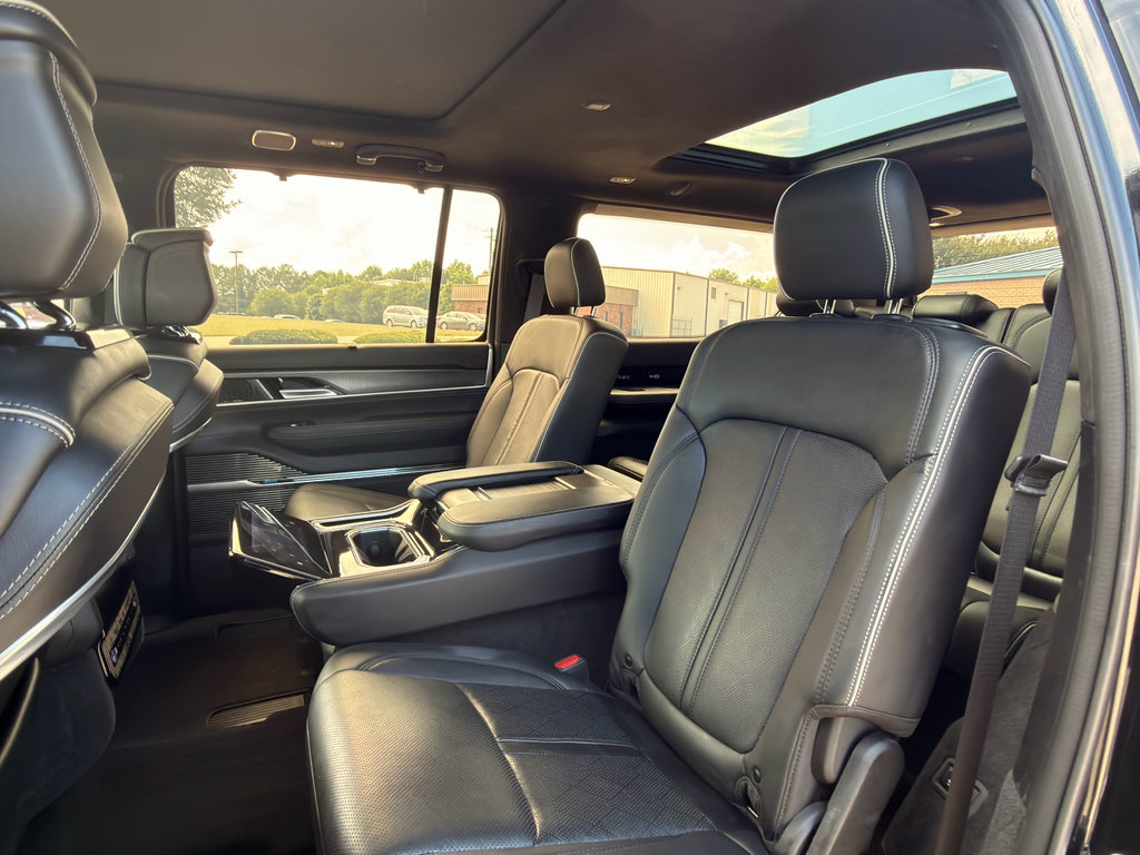 Used 2023 Jeep Grand Wagoneer Series II w/ Quick Order Packagew 28T AWD/4WD image 22