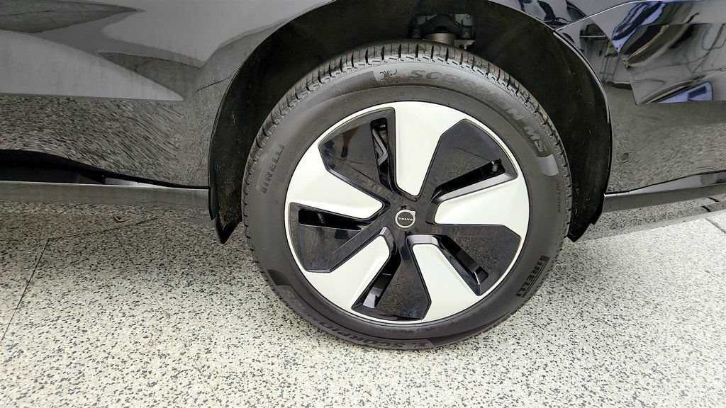 Used 2025 Volvo EX90 Plus AWD/4WD image 9