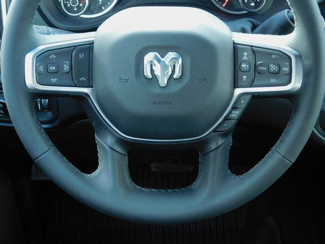 New 2026 RAM 2500 Big Horn AWD/4WD image 7