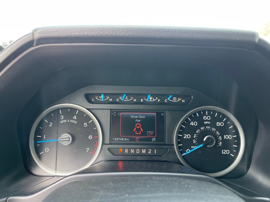 Used 2017 Ford F150 XLT w/ Equipment Group 302A Luxury AWD/4WD image 13