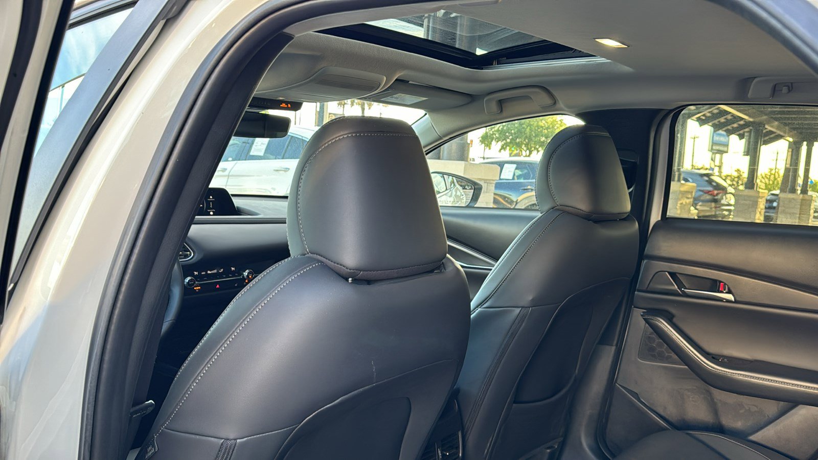 Certified 2025 MAZDA CX-30 AWD 2.5 S w/ Preferred Package image 17