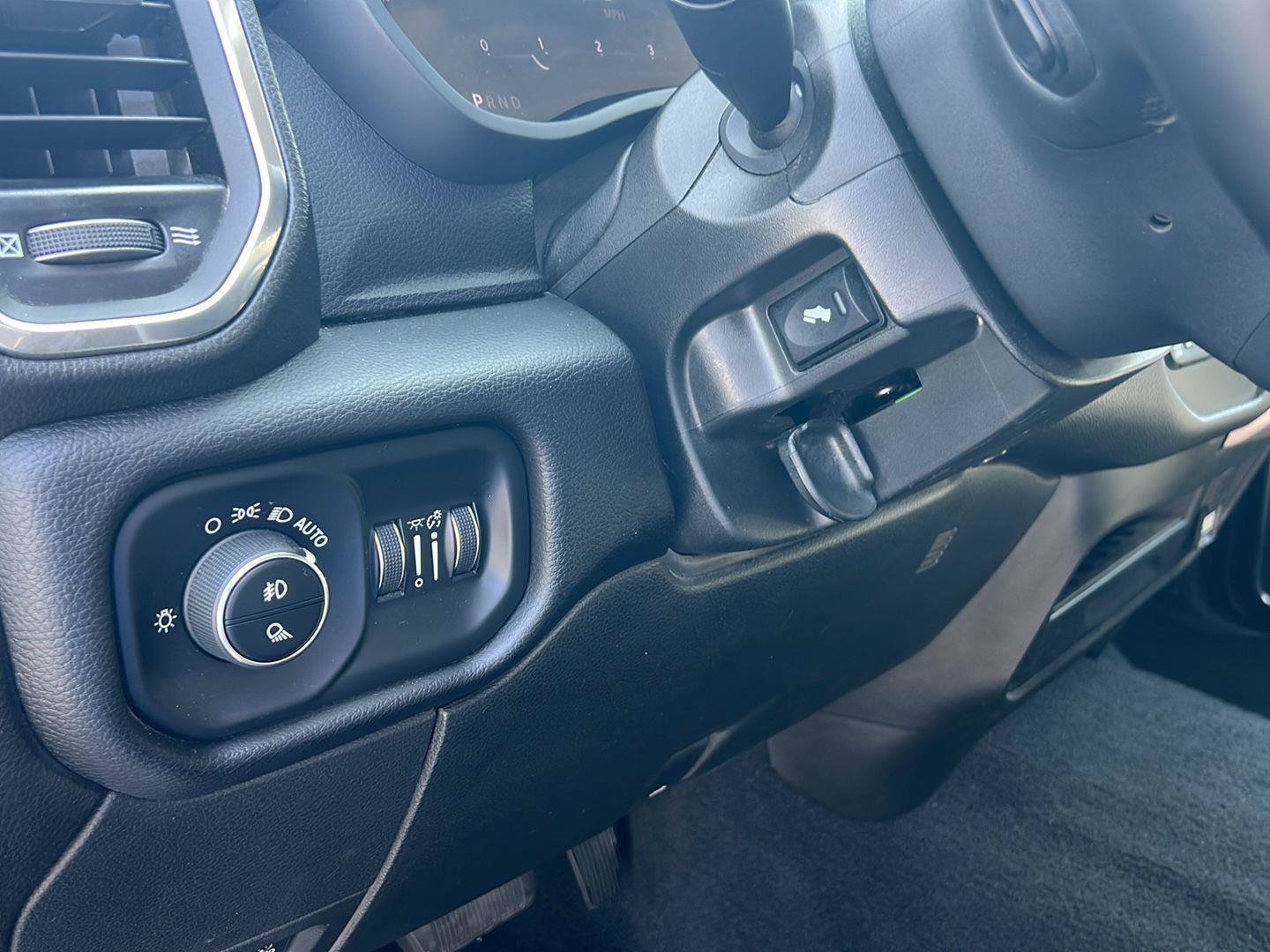 Used 2024 RAM 2500 Laramie AWD/4WD image 17