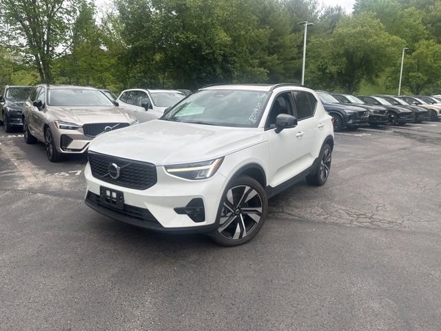 Used 2023 Volvo XC40 B5 Plus w/ Protection Package Premier