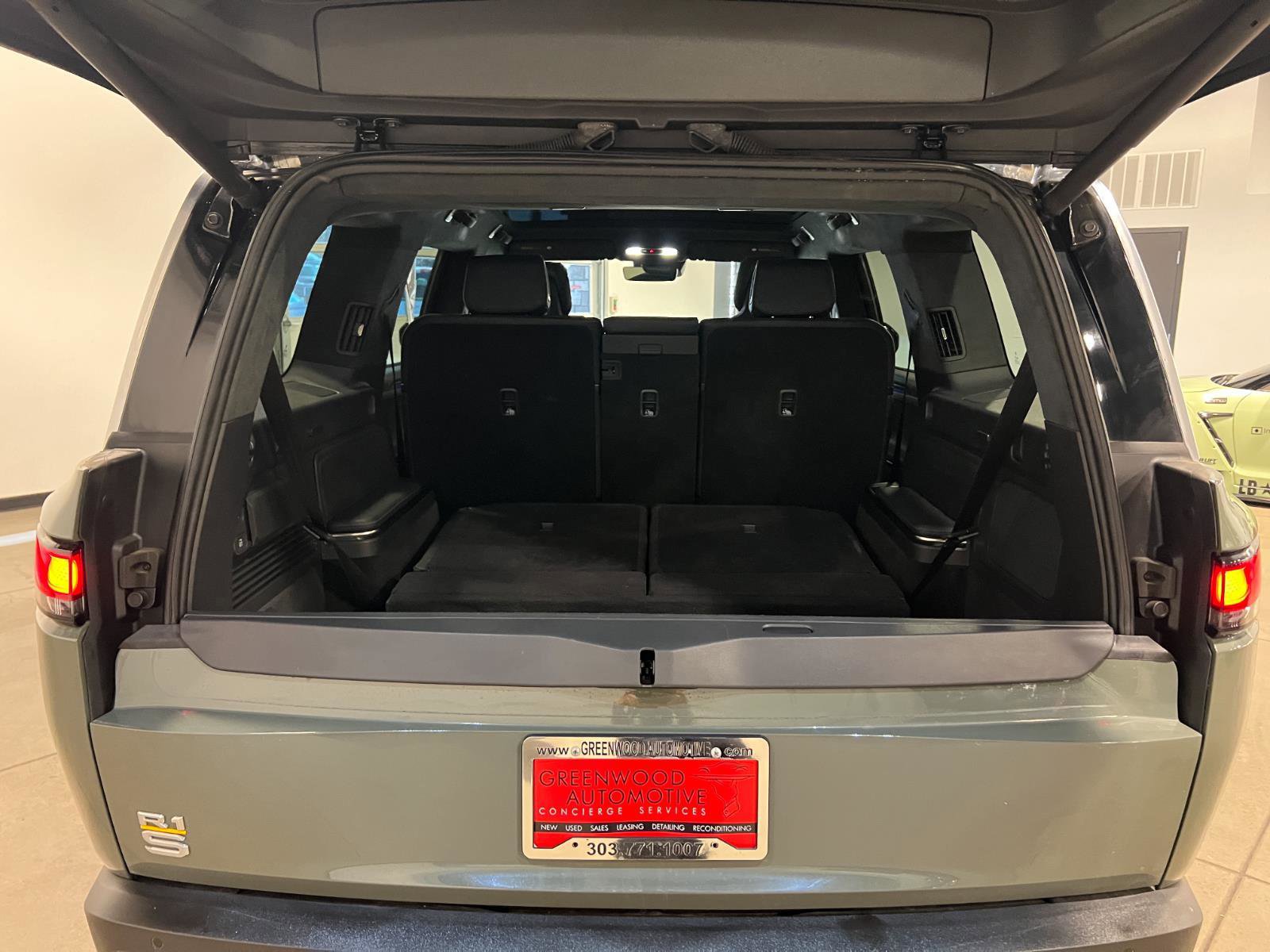 Used 2023 Rivian R1S Launch Edition image 30