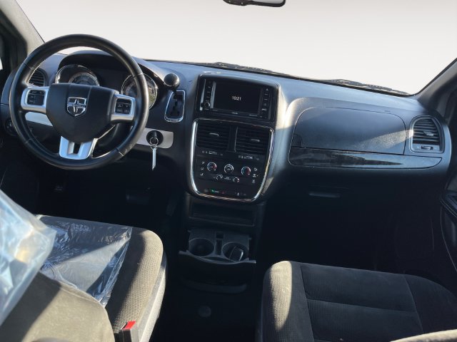 Used 2015 Dodge Grand Caravan SE w/ Quick Order Package 29E SE FWD image 10