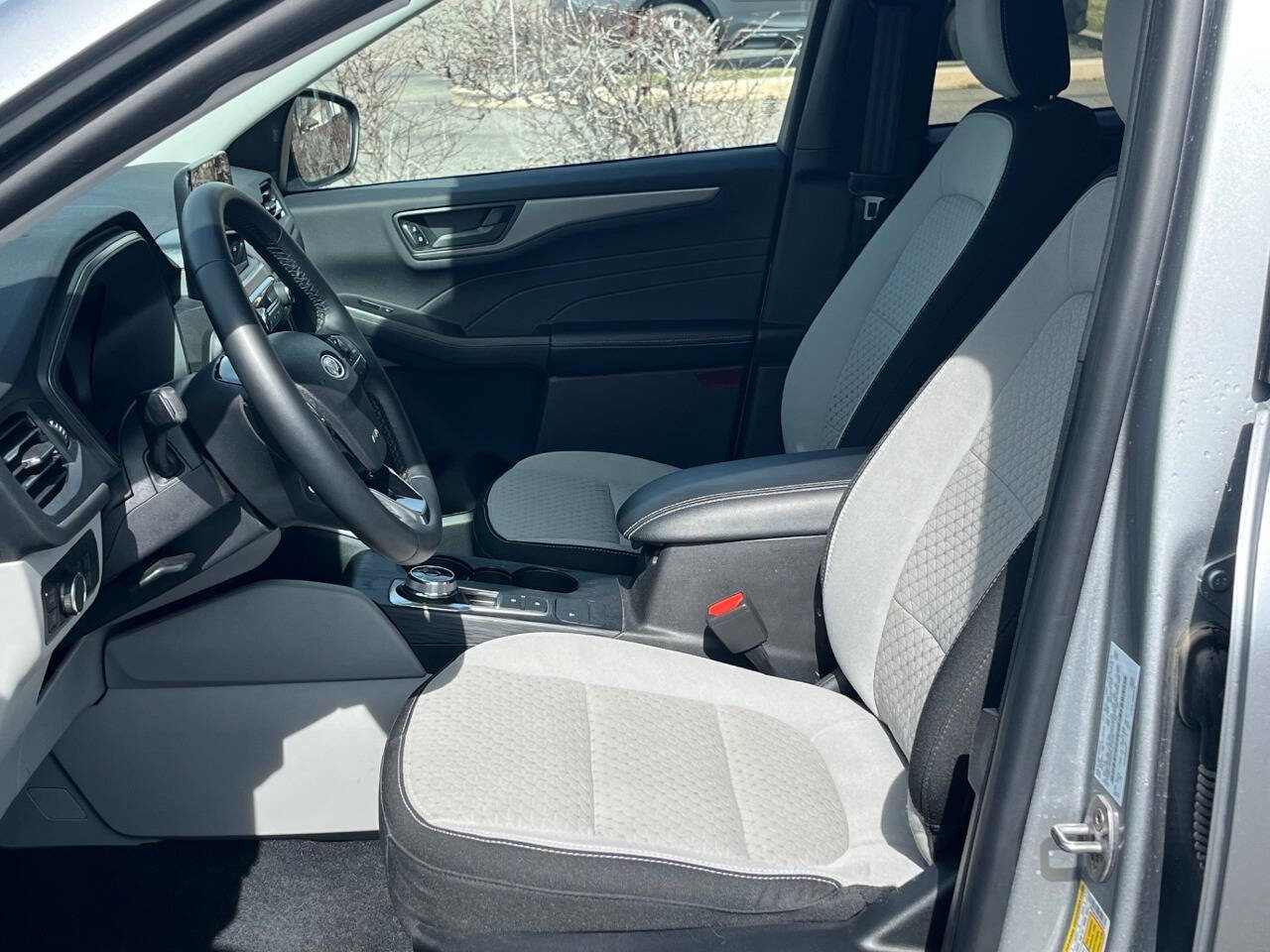 Used 2023 Ford Escape Active image 9
