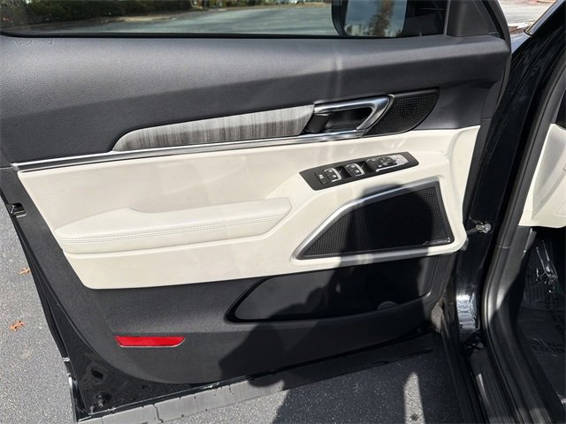 Certified 2025 Kia Telluride EX image 23