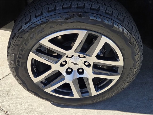 Used 2023 Chevrolet Colorado Z71 w/ Z71 Convenience Package 2 image 9