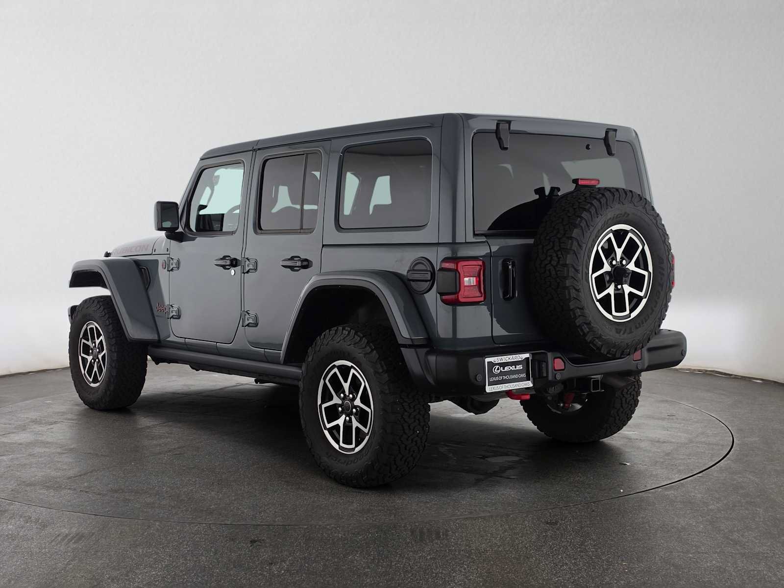 Used 2025 Jeep Wrangler Unlimited Rubicon AWD/4WD image 5