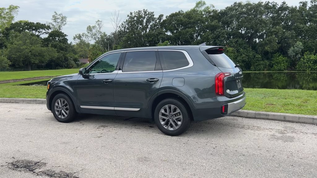 Used 2024 Kia Telluride LX FWD image 6