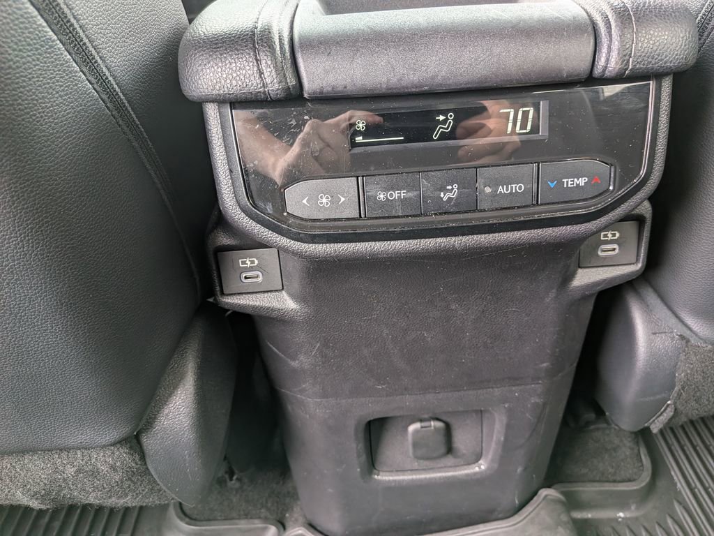 Certified 2024 Toyota Grand Highlander XLE image 11