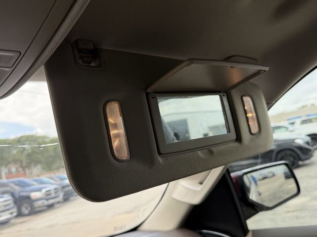 Used 2020 Chevrolet Suburban LT image 24