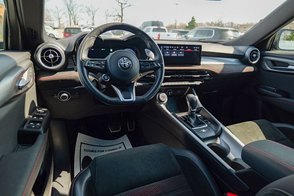 Used 2024 Alfa Romeo Tonale Veloce w/ Active Assist Package image 39