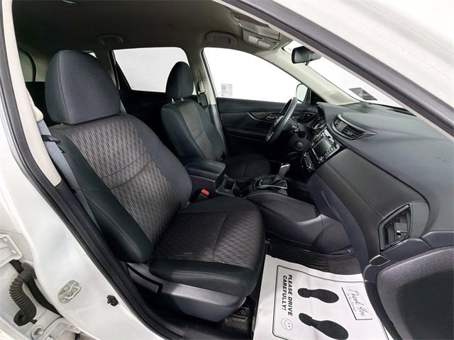 Used 2020 Nissan Rogue SV image 26