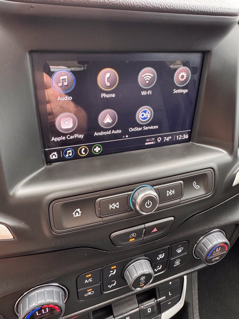 Used 2024 GMC Terrain SLE w/ Driver Convenience Package FWD image 17