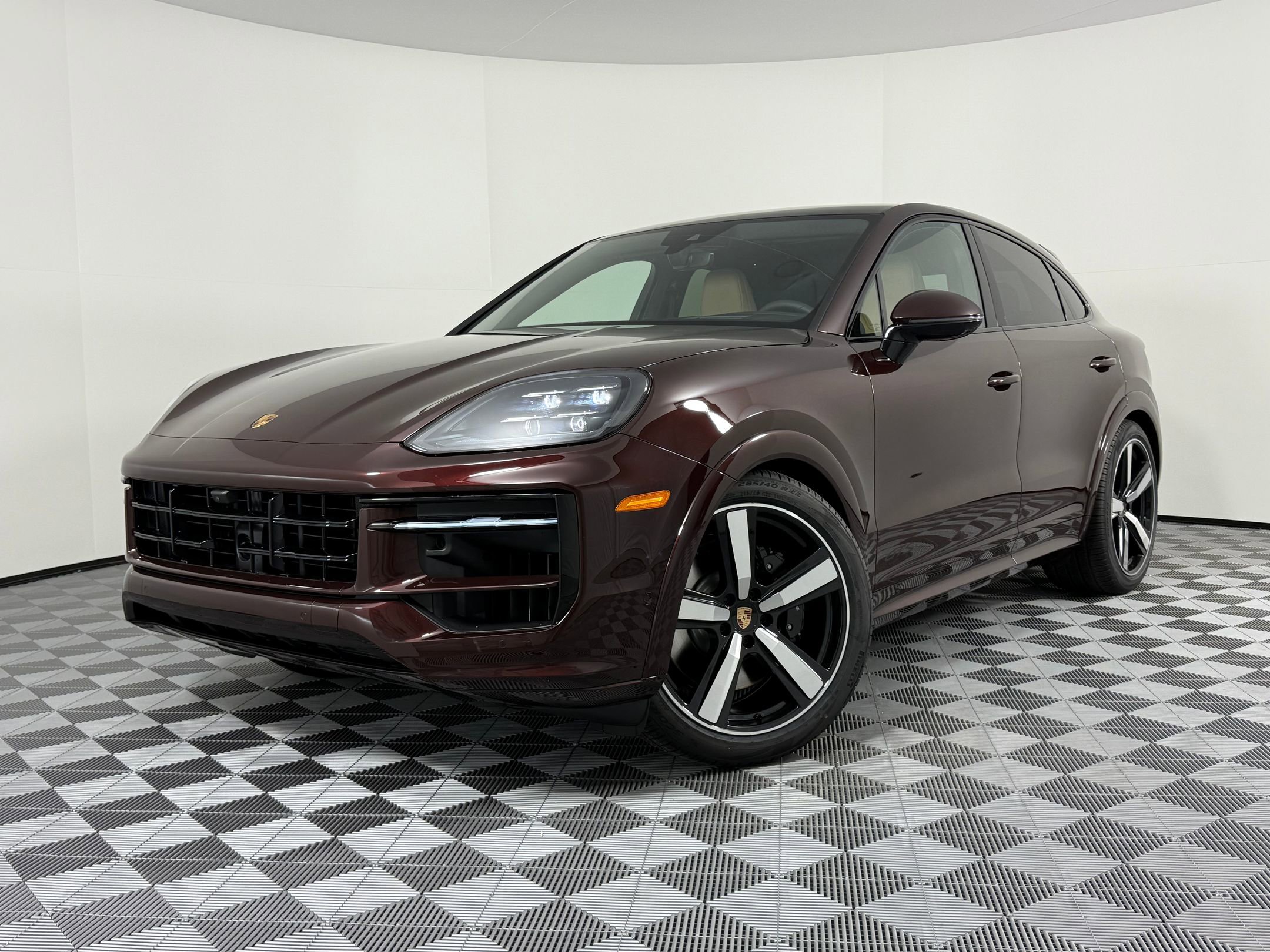 New 2026 Porsche Cayenne GTS image 1