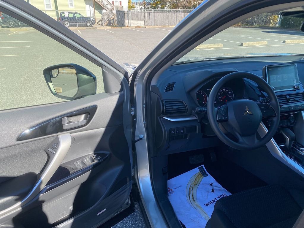 New 2026 Mitsubishi Eclipse Cross LE image 10