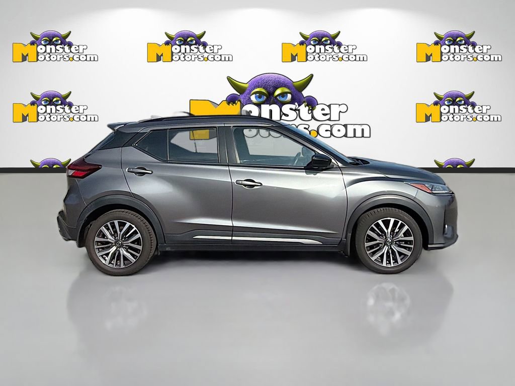 Used 2021 Nissan Kicks SR w/ Exterior Package image 4