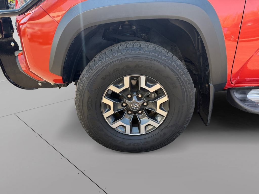 Used 2018 Toyota Tacoma TRD Off-Road image 9