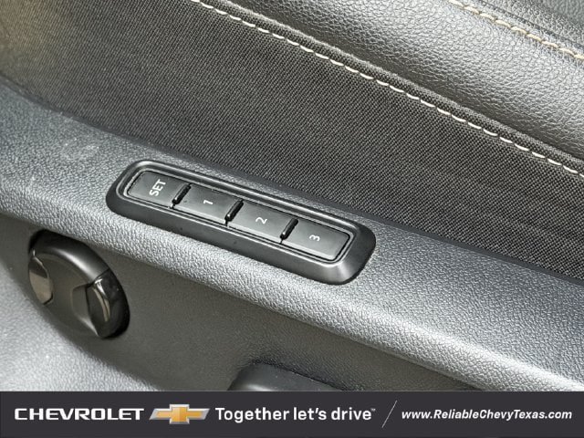 Used 2020 Volkswagen Atlas Cross Sport SEL R-Line AWD/4WD image 31