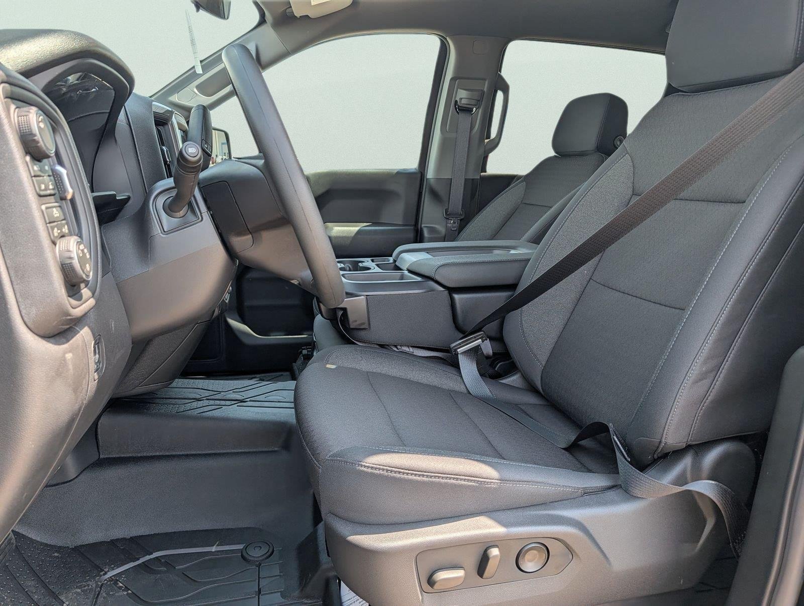 New 2026 Chevrolet Silverado 1500 Custom AWD/4WD image 9