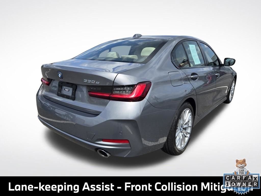 Used 2023 BMW 330e w/ Driving Assistance Package RWD image 9
