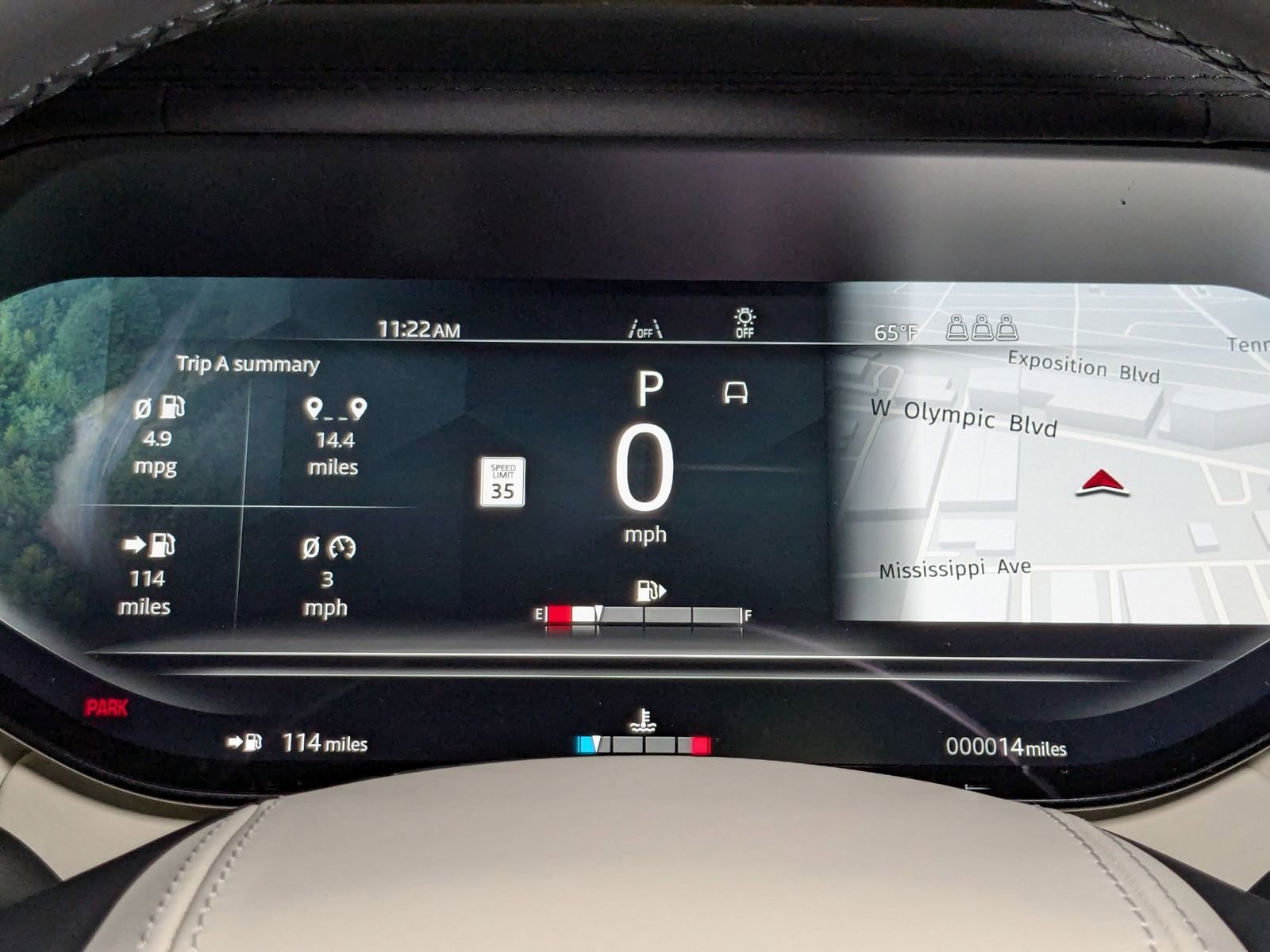 New 2025 Land Rover Range Rover SE image 11