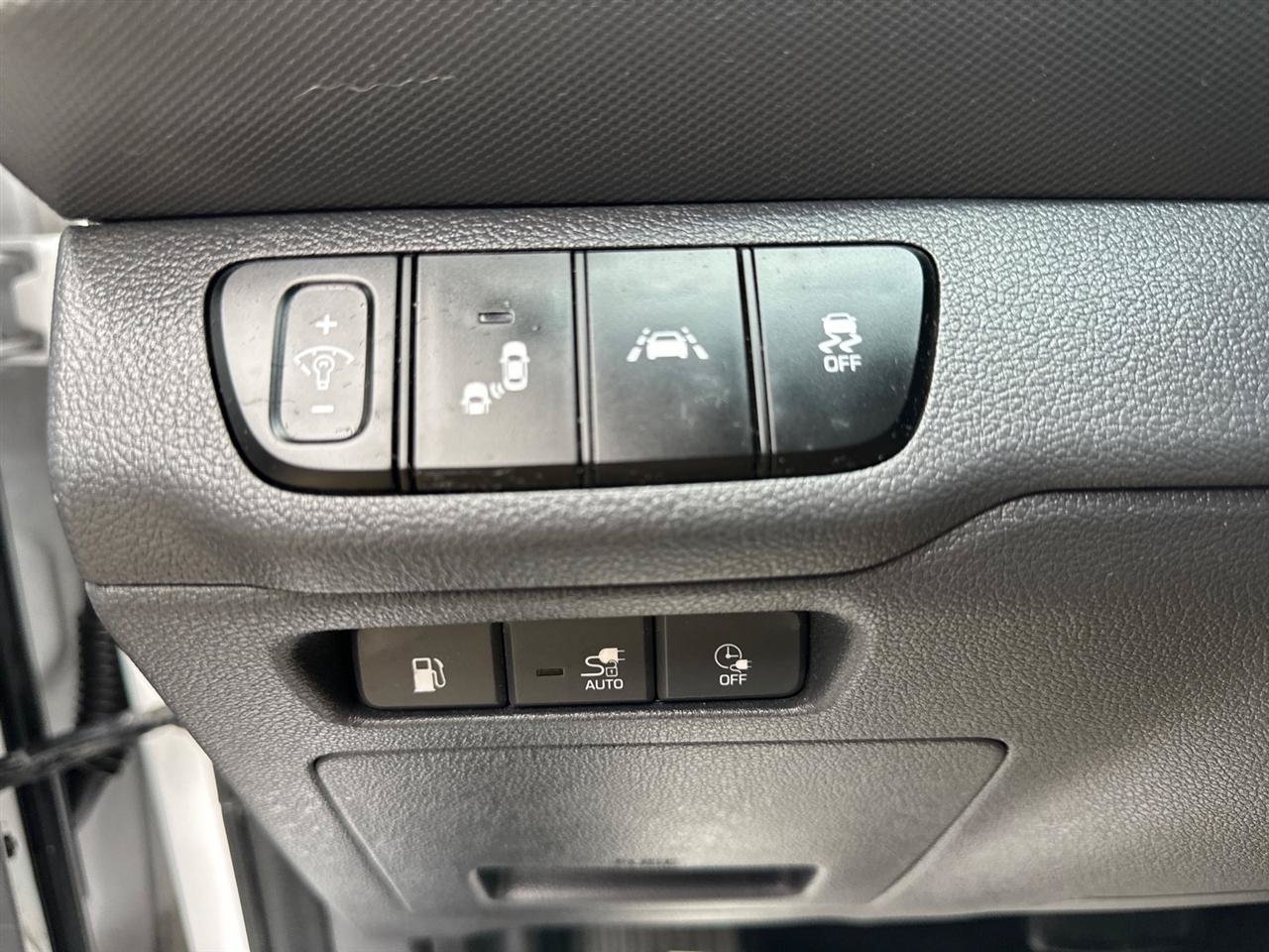 Used 2021 Hyundai Ioniq SEL FWD image 21