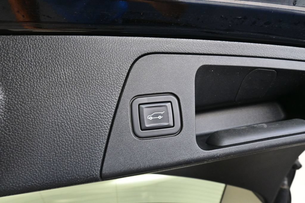 Used 2020 Buick Envision Premium AWD/4WD image 20