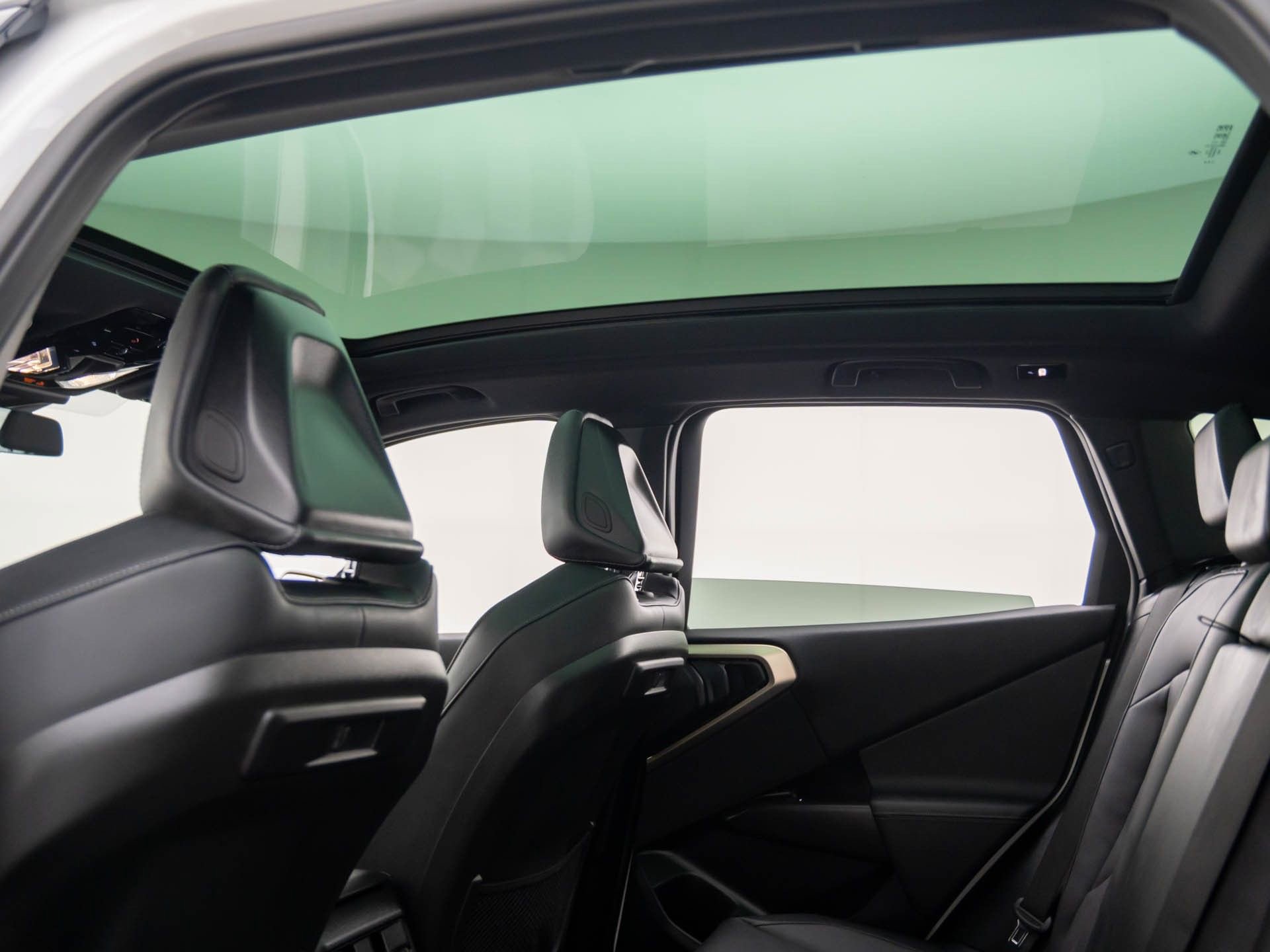 Certified 2025 BMW X3 xDrive30i w/ Premium Package image 18