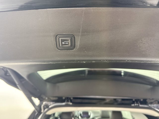 Used 2019 Chevrolet Traverse Premier w/ Redline Edition AWD/4WD image 35