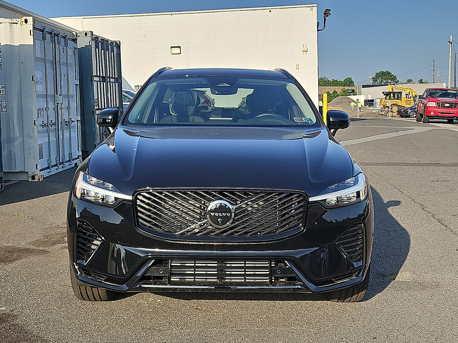 New 2026 Volvo XC60 T8 Plus w/ Protection Package Premier AWD/4WD image 2