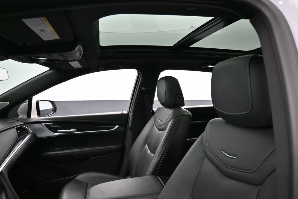 Used 2024 Cadillac XT5 Premium Luxury FWD image 11