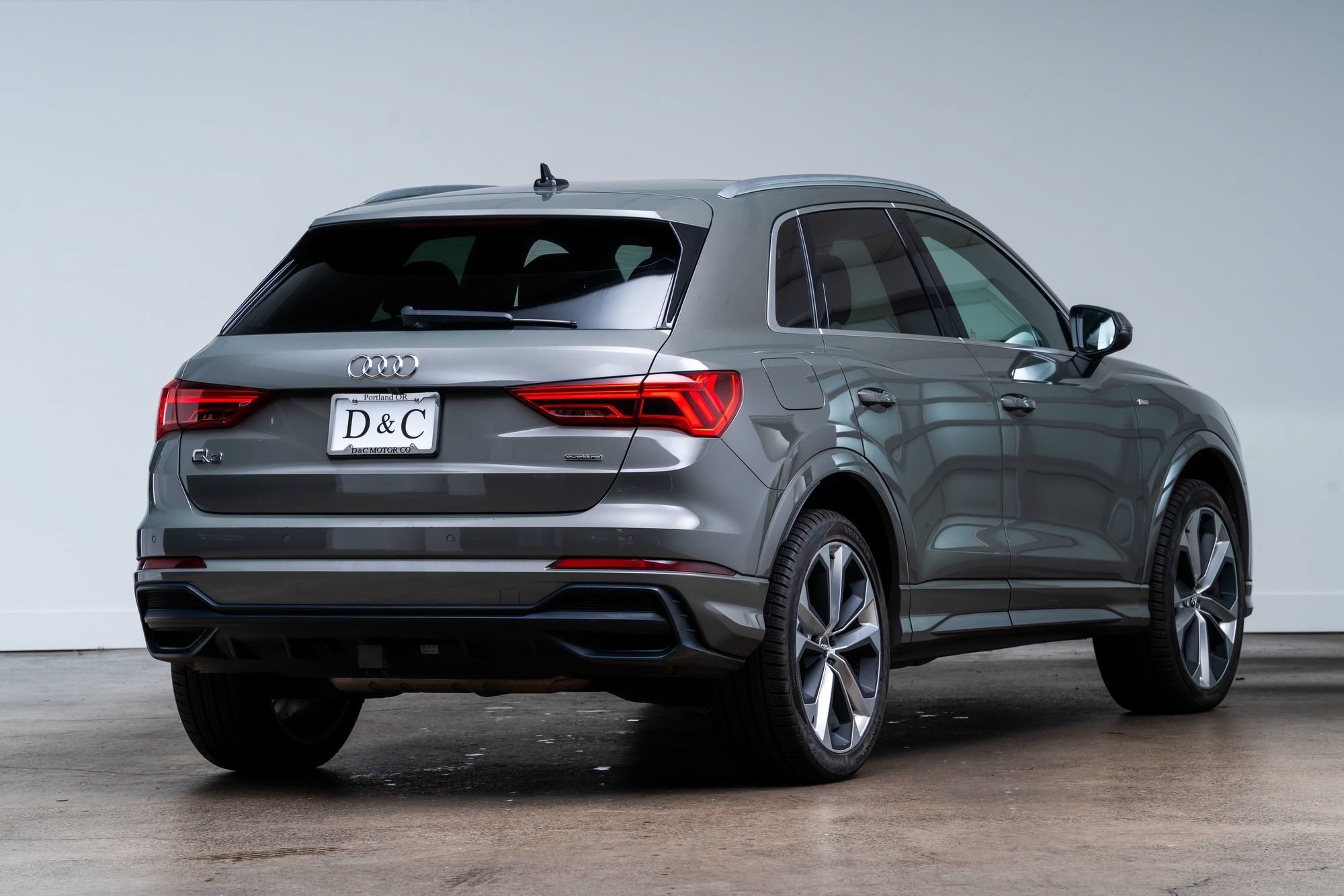 Used 2021 Audi Q3 2.0T Premium Plus w/ Premium Plus Package AWD/4WD image 6