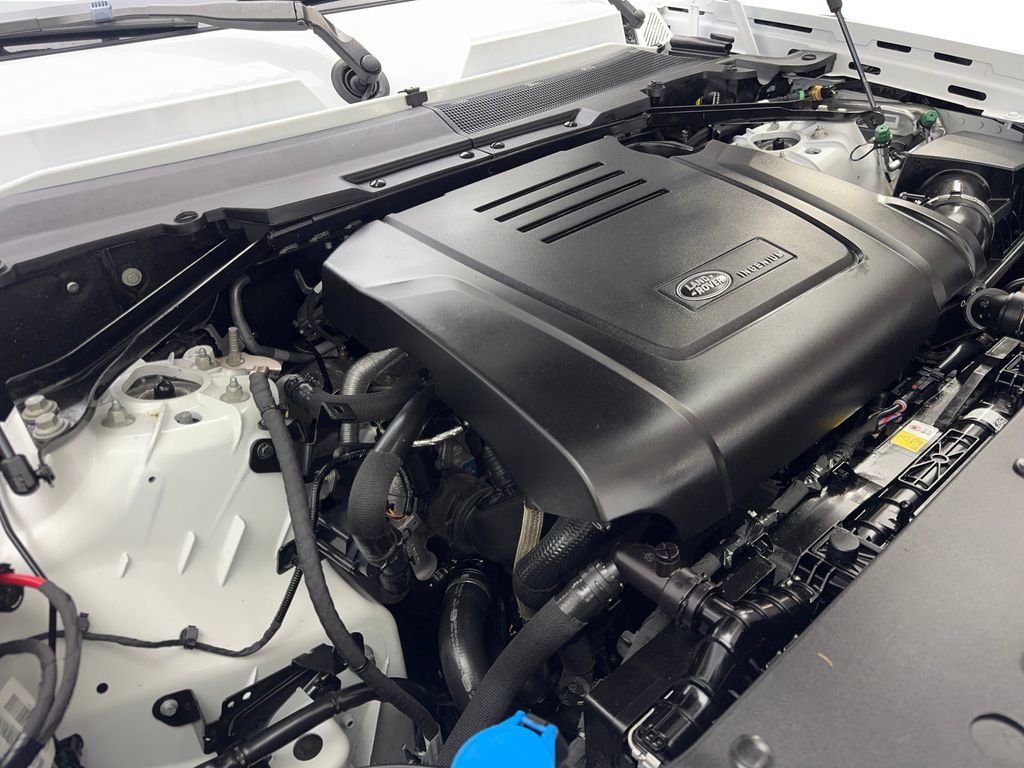 Used 2025 Land Rover Defender 110 S image 74
