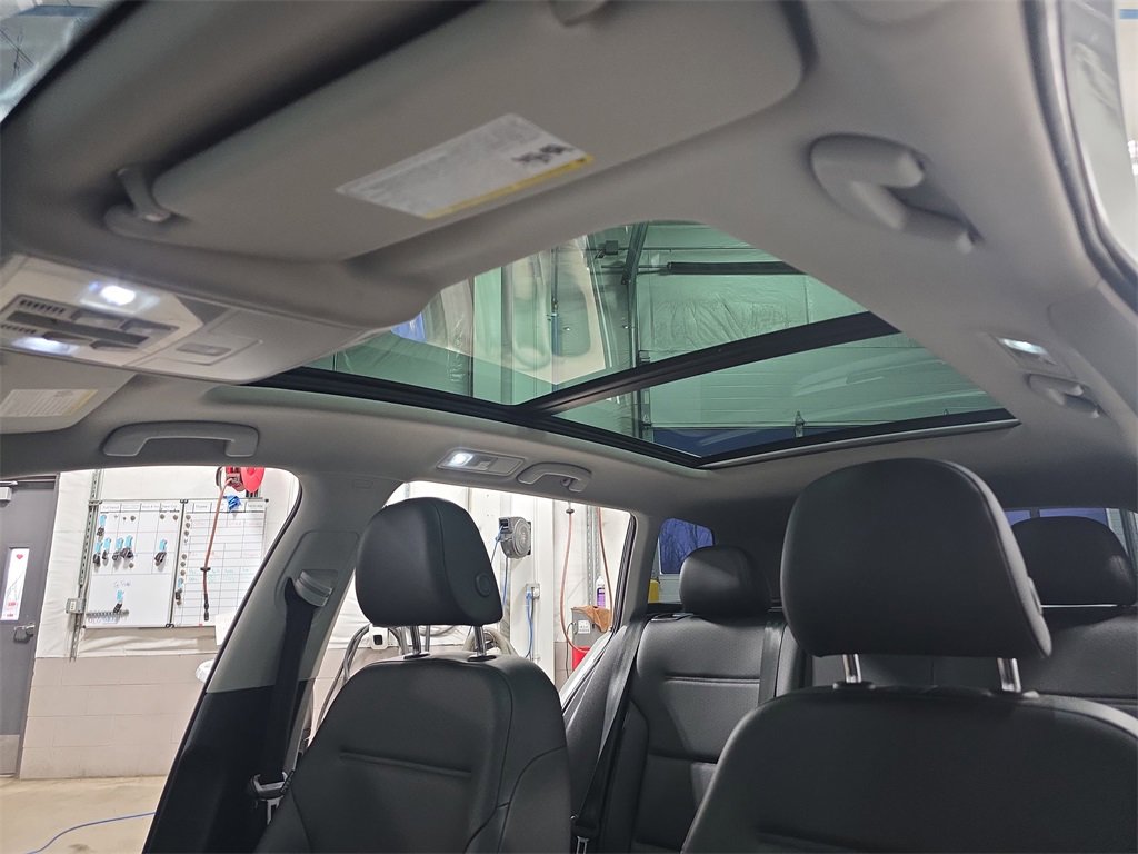 Used 2017 Volkswagen Golf Alltrack SE image 28