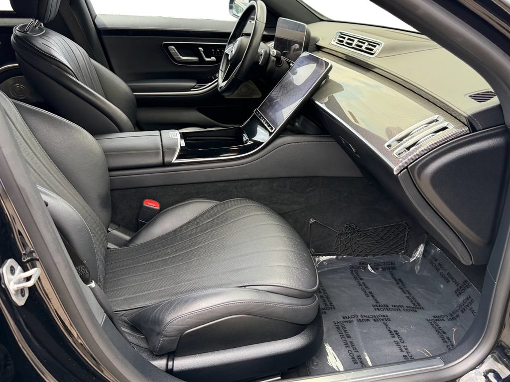 Used 2023 Mercedes-Benz S 500 4MATIC w/ AMG Line image 9