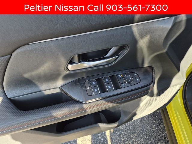 New 2025 Nissan Kicks SR FWD image 9