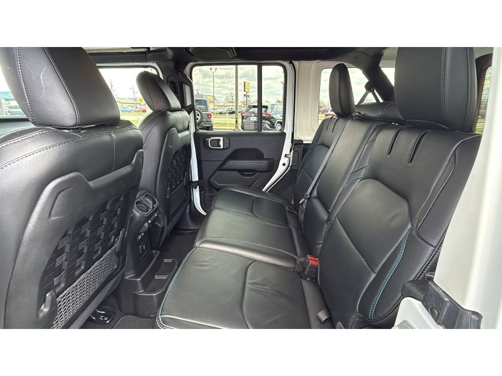 Used 2022 Jeep Wrangler Unlimited Rubicon 4xe image 32