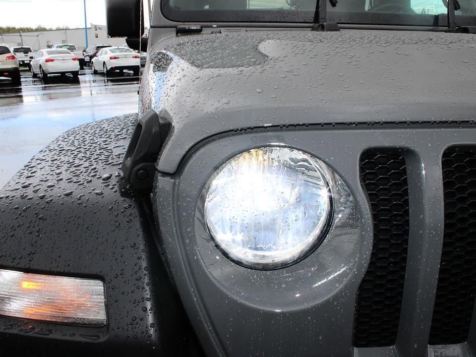 Used 2021 Jeep Wrangler Unlimited Sport AWD/4WD image 16