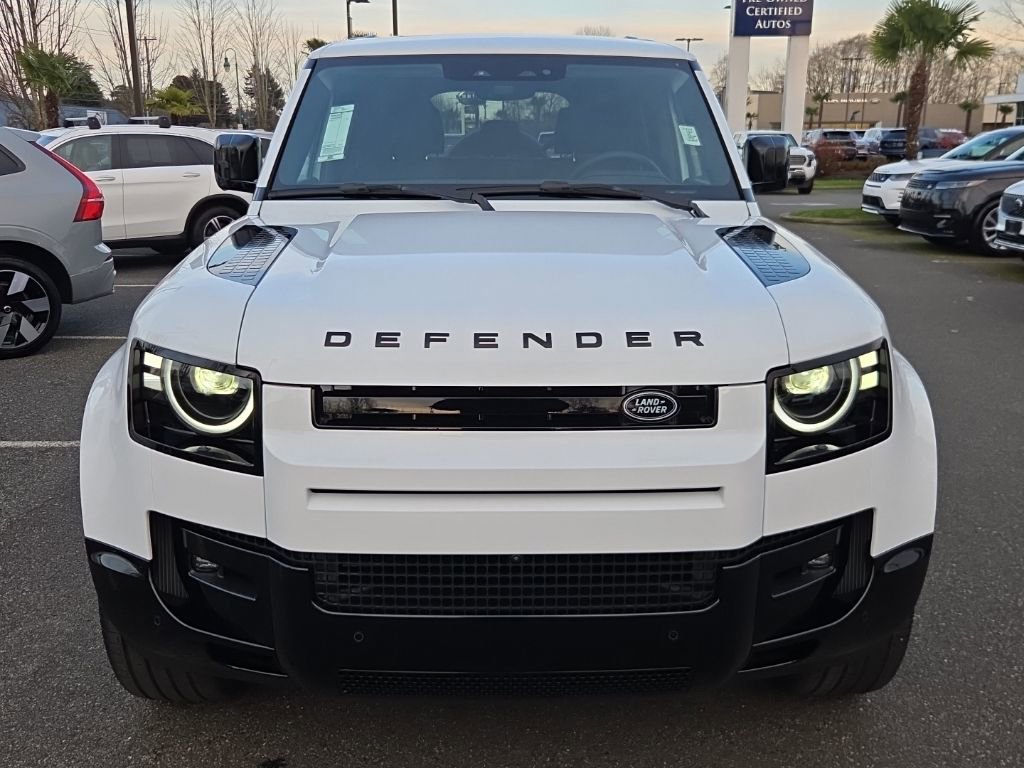 New 2026 Land Rover Defender 110 X-Dynamic SE image 9