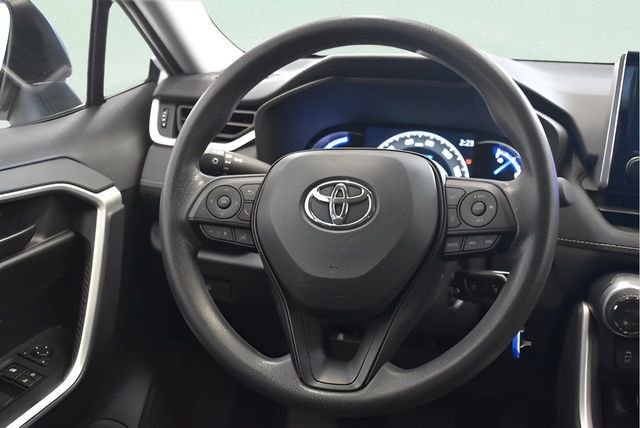 Used 2025 Toyota RAV4 LE AWD/4WD image 22