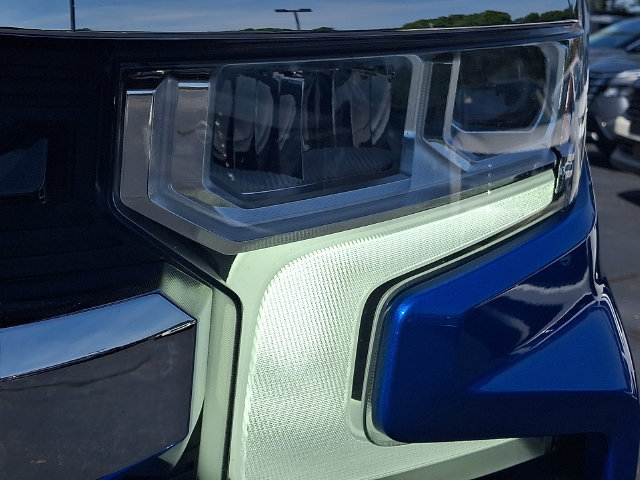 Used 2023 Chevrolet Silverado 1500 LT w/ LPO, Dark Essentials Package AWD/4WD image 9