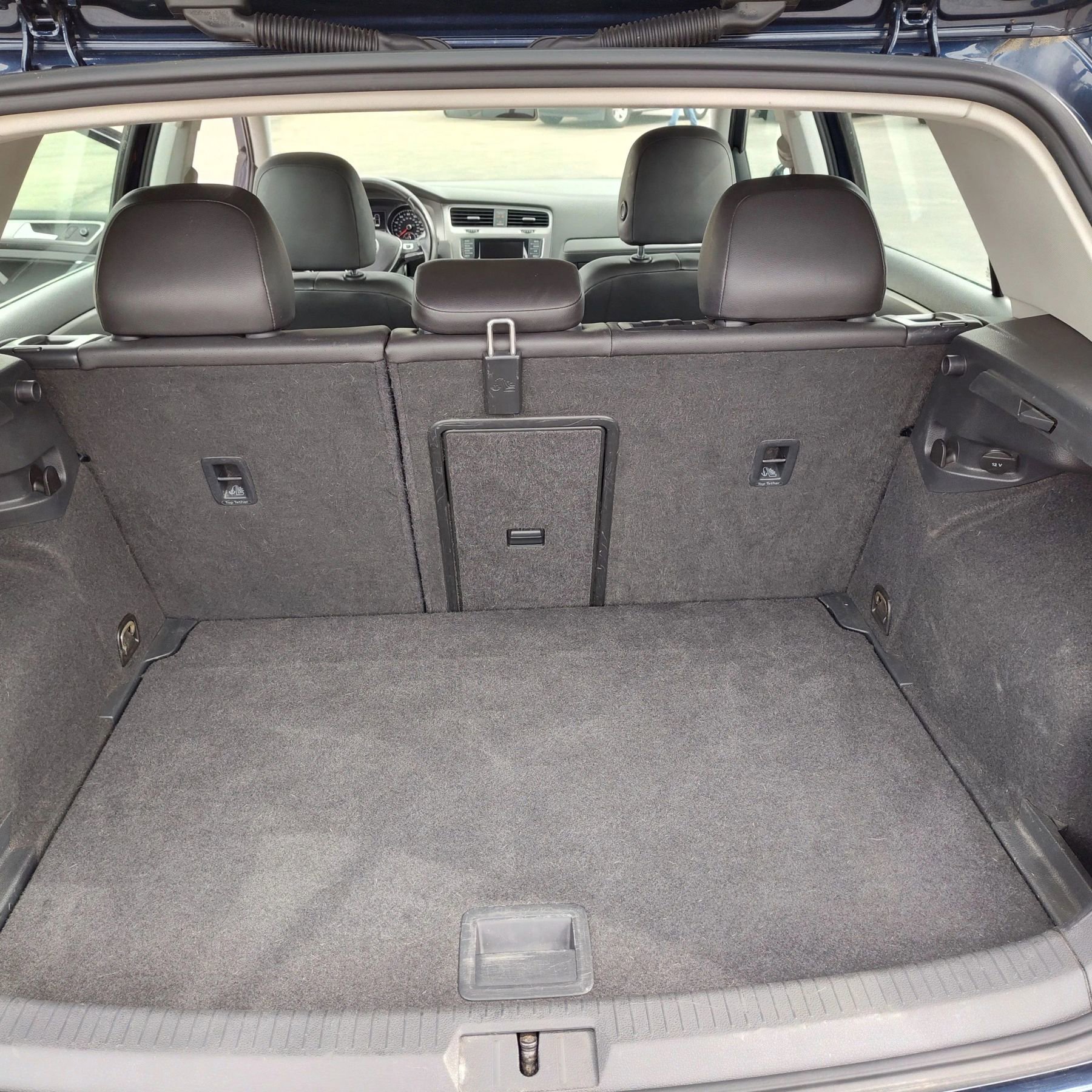 Used 2015 Volkswagen Golf S FWD image 18