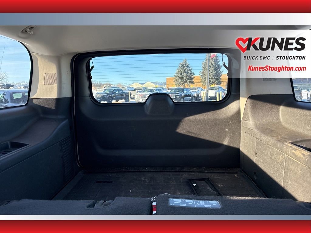 Used 2014 GMC Yukon XL SLT w/ SLT-2 Equipment Package image 36