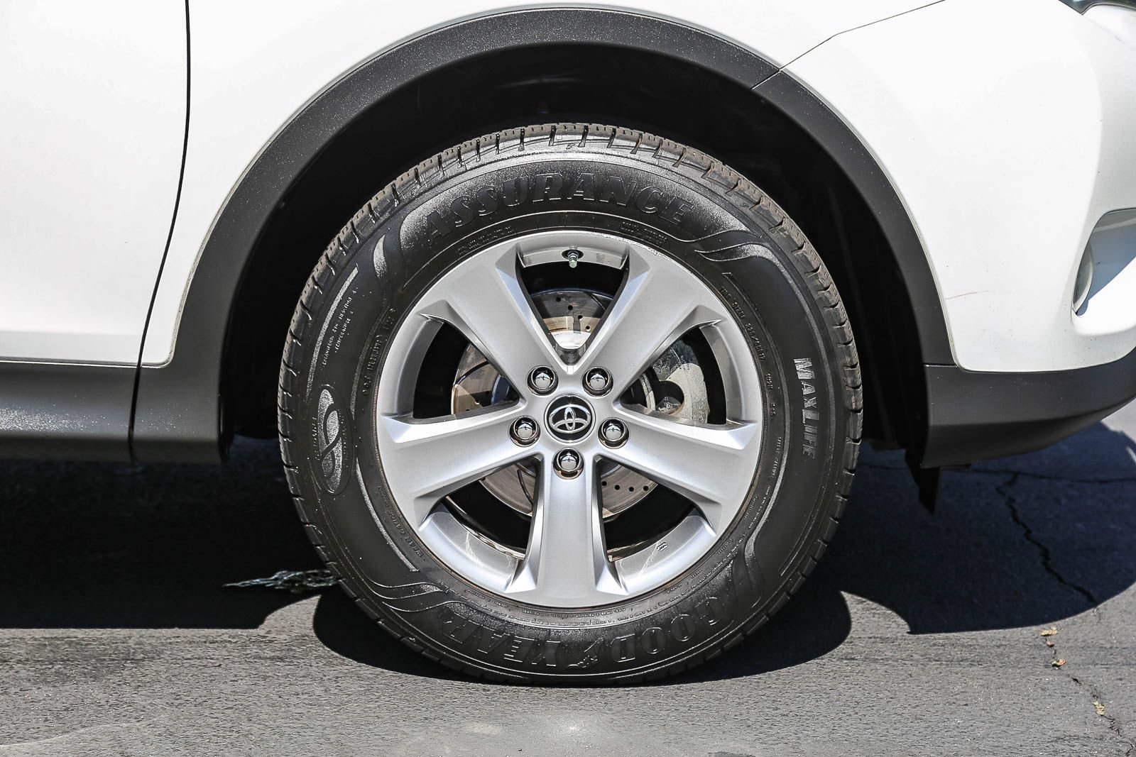 Used 2015 Toyota RAV4 XLE FWD image 11