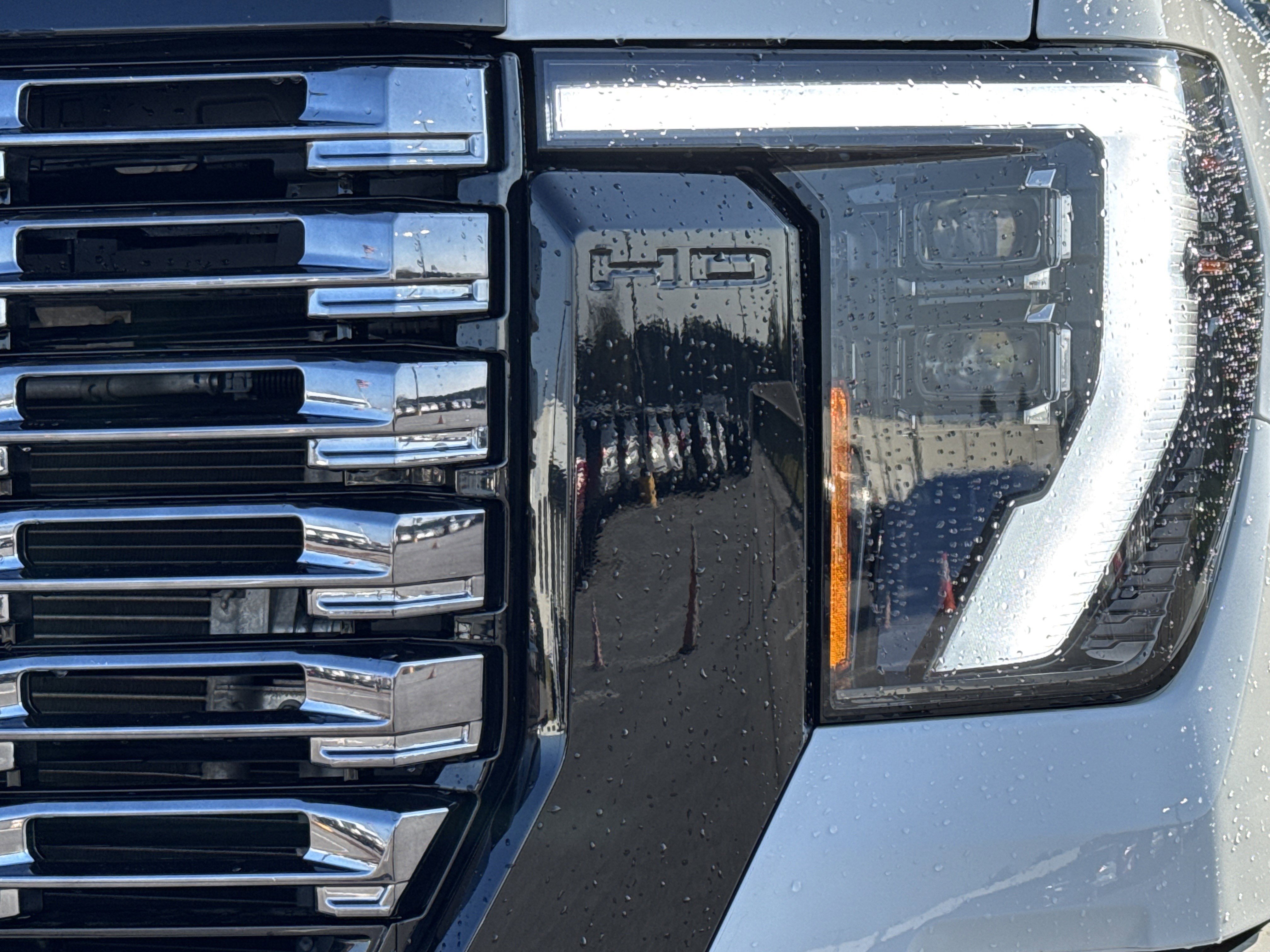 Used 2025 GMC Sierra 2500 Denali Ultimate image 6