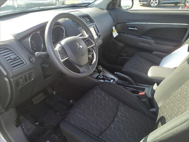 Used 2024 Mitsubishi Outlander Sport ES image 10